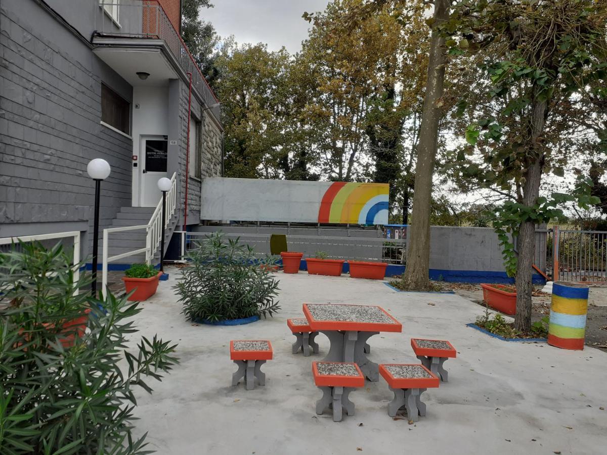 קסטלפרנקו אמיליה Hotel Paradiso מראה חיצוני תמונה